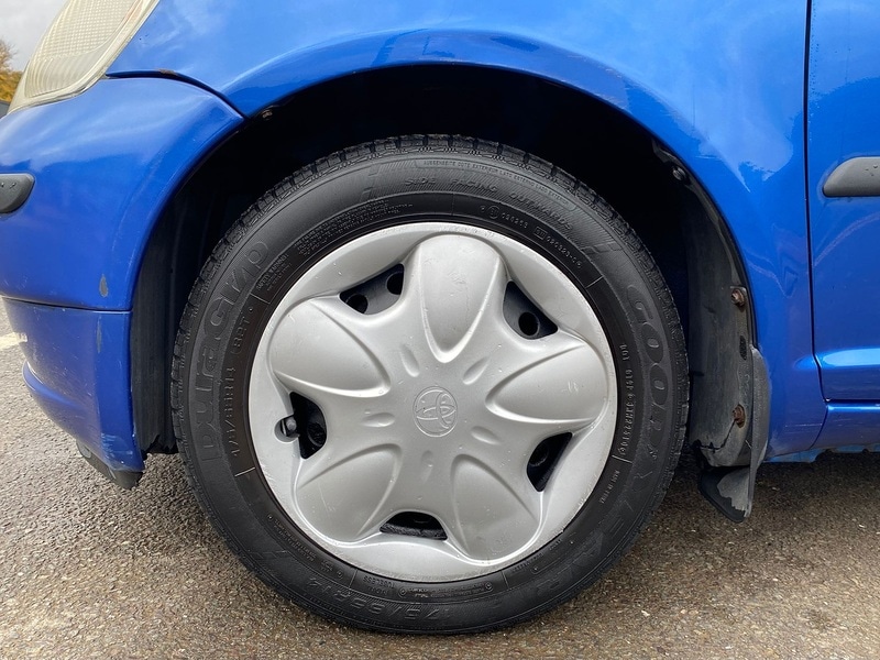 Used Toyota Yaris 2002 for sale - 76707327: Photo 37