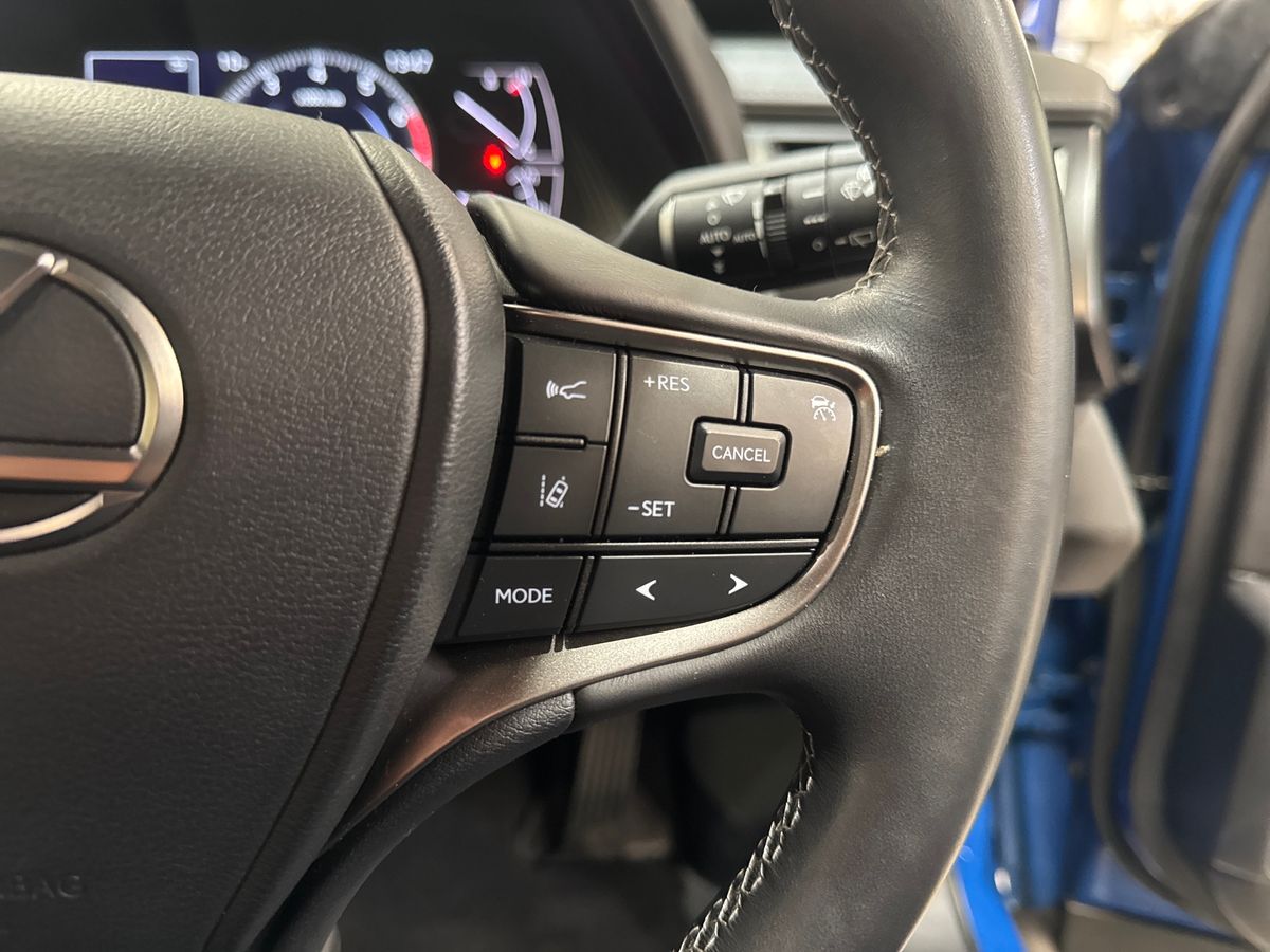 Used Lexus UX 2022 for sale - 77893986: Photo 17