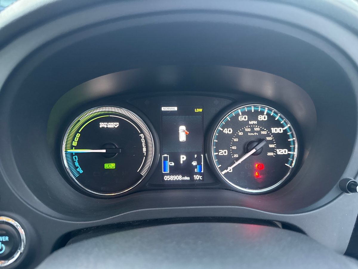 Used Mitsubishi Outlander 2017 for sale - 77010220: Photo 14