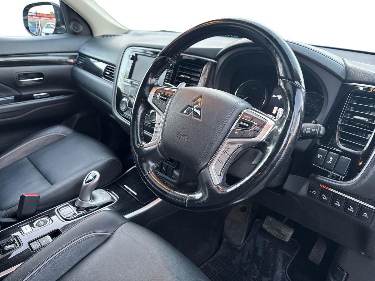 Used Mitsubishi Outlander 2017 for sale - 77010220: Photo 15