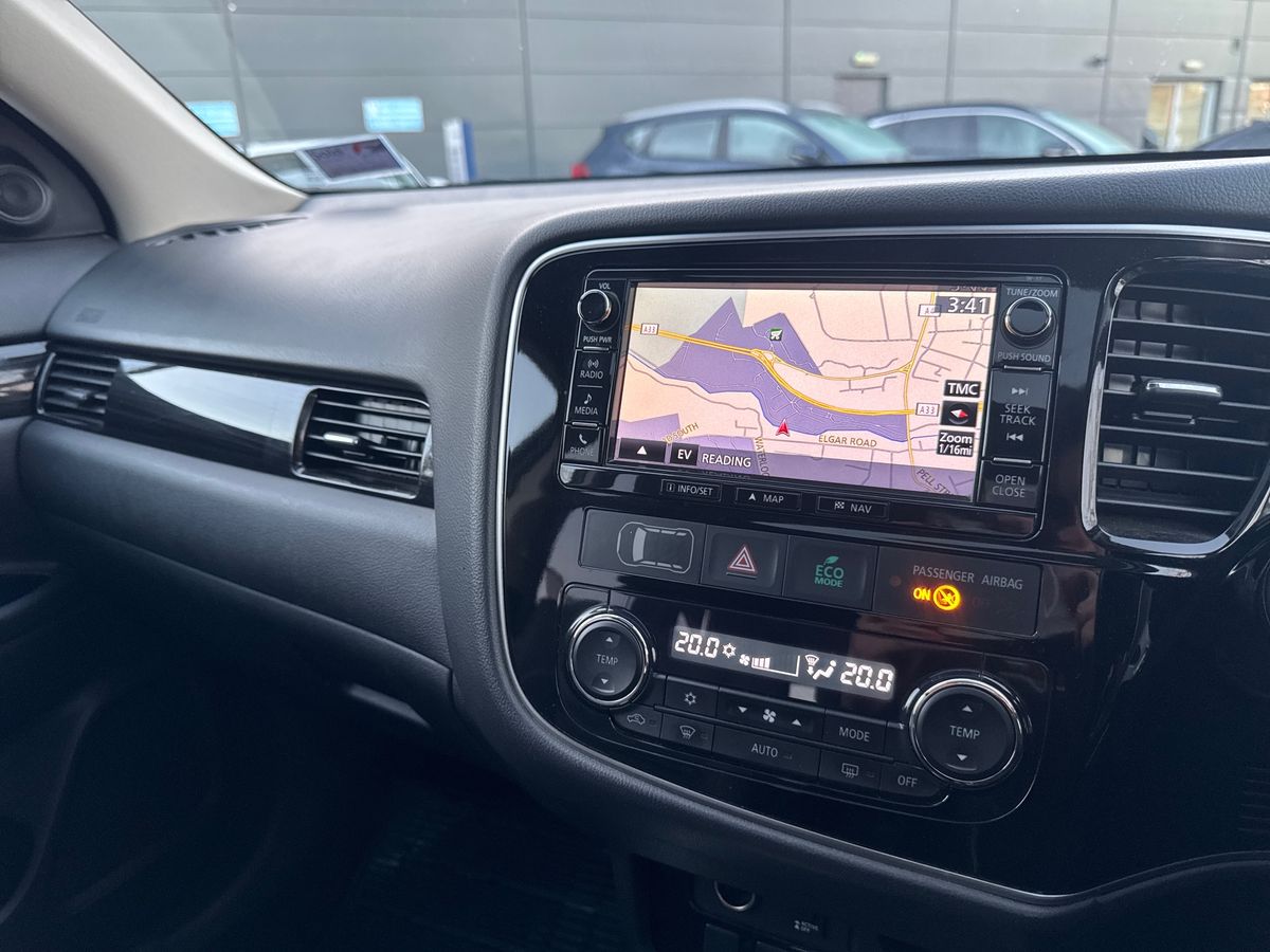 Used Mitsubishi Outlander 2017 for sale - 77010220: Photo 18