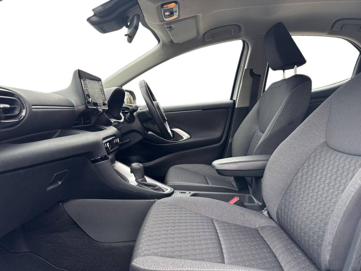 Used Toyota Yaris 2023 for sale - 77786103: Photo 10