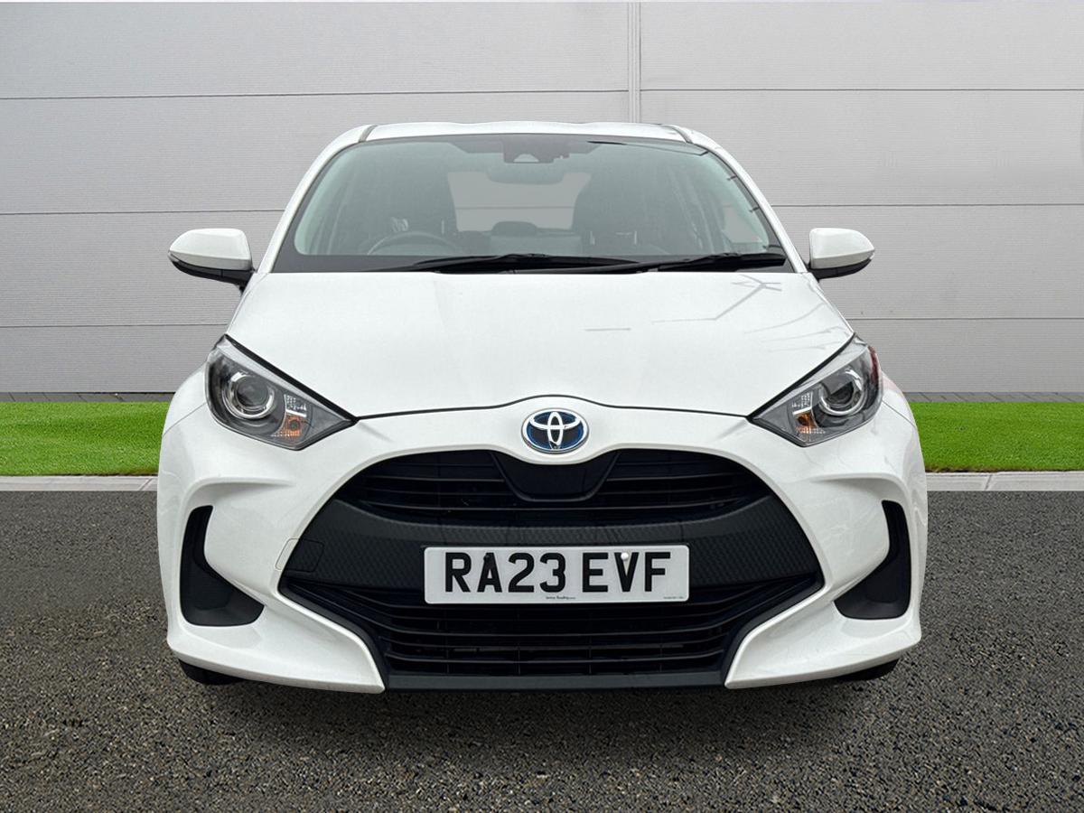 Used Toyota Yaris 2023 for sale - 77786103: Photo 2