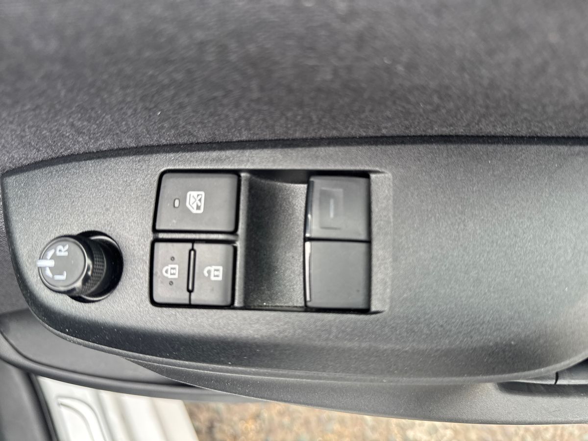 Used Toyota Yaris 2023 for sale - 77786103: Photo 20