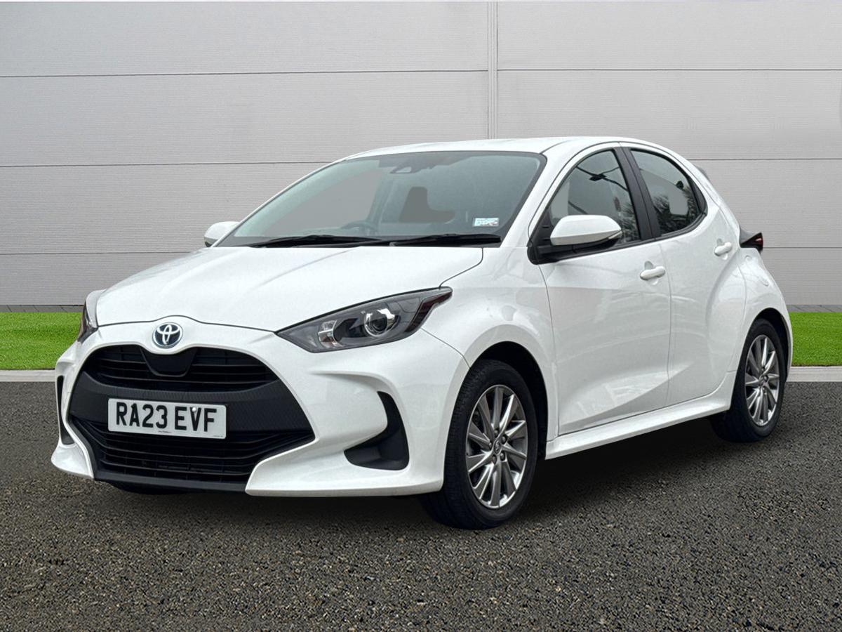 Used Toyota Yaris 2023 for sale - 77786103: Photo 3