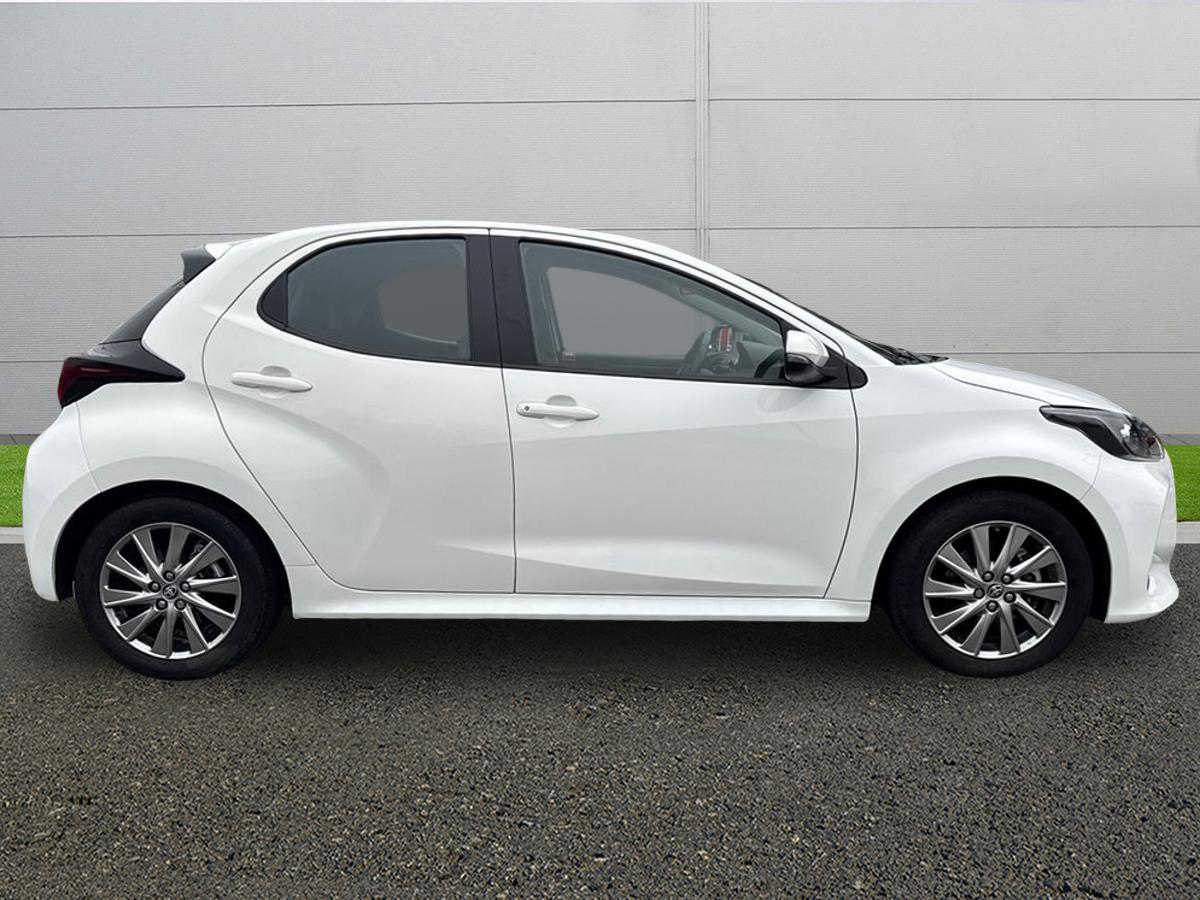 Used Toyota Yaris 2023 for sale - 77786103: Photo 8