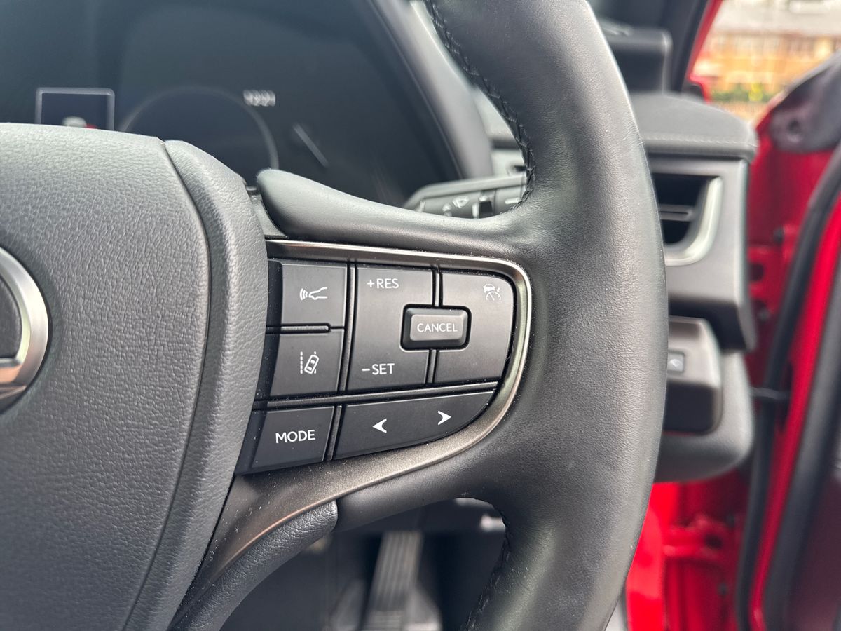 Used Lexus UX 2023 for sale - 77333117: Photo 17