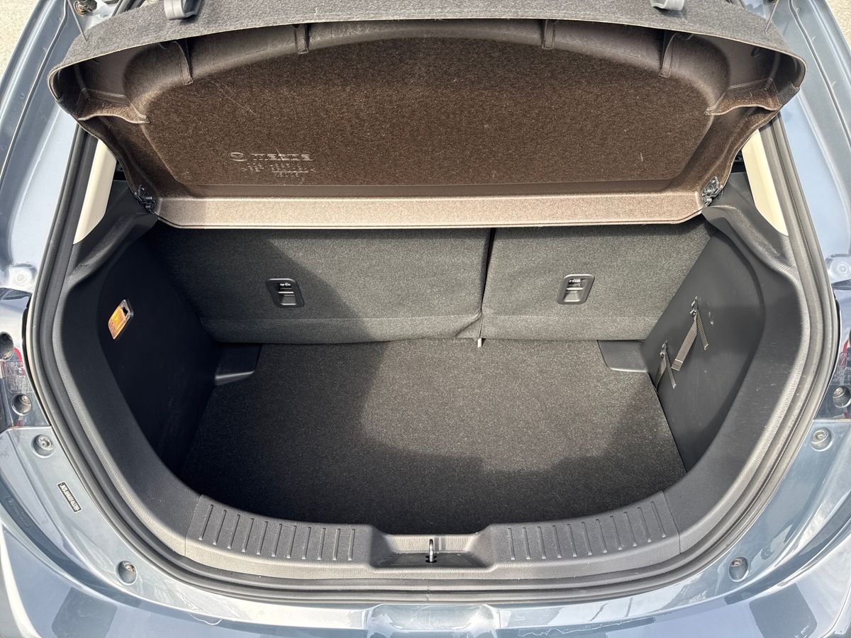 Used Mazda Mazda2 2023 for sale - 77971705: Photo 12