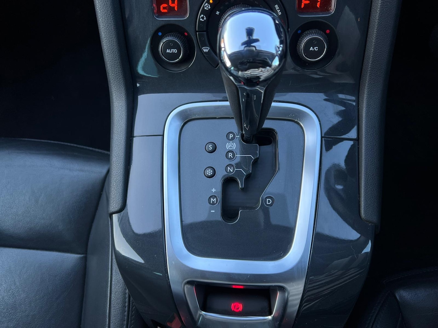 Used Peugeot 5008 2017 for sale - 77057683: Photo 36