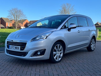 Used Peugeot 5008 2017 for sale - 77057683: Photo