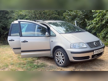 Used Volkswagen Sharan 2010 for sale - 79299575: Photo