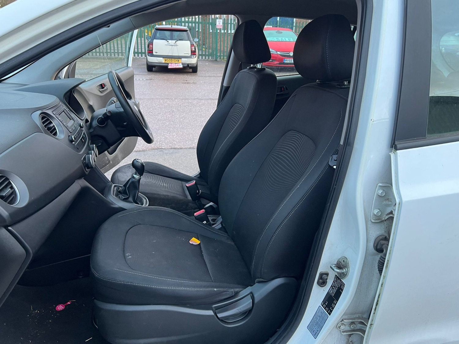 Used Hyundai i10 2017 for sale - 77017215: Photo 21