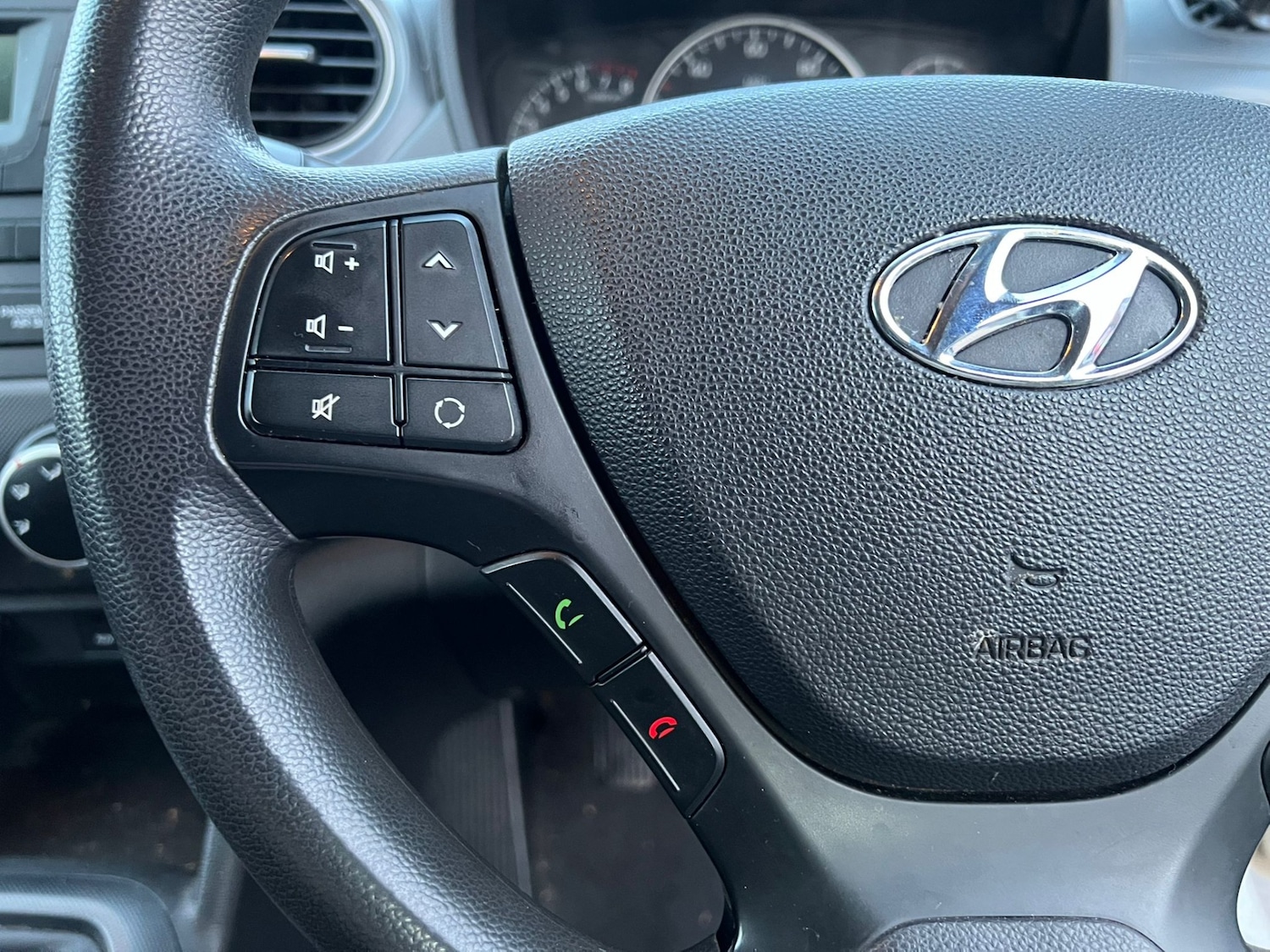 Used Hyundai i10 2017 for sale - 77017215: Photo 23