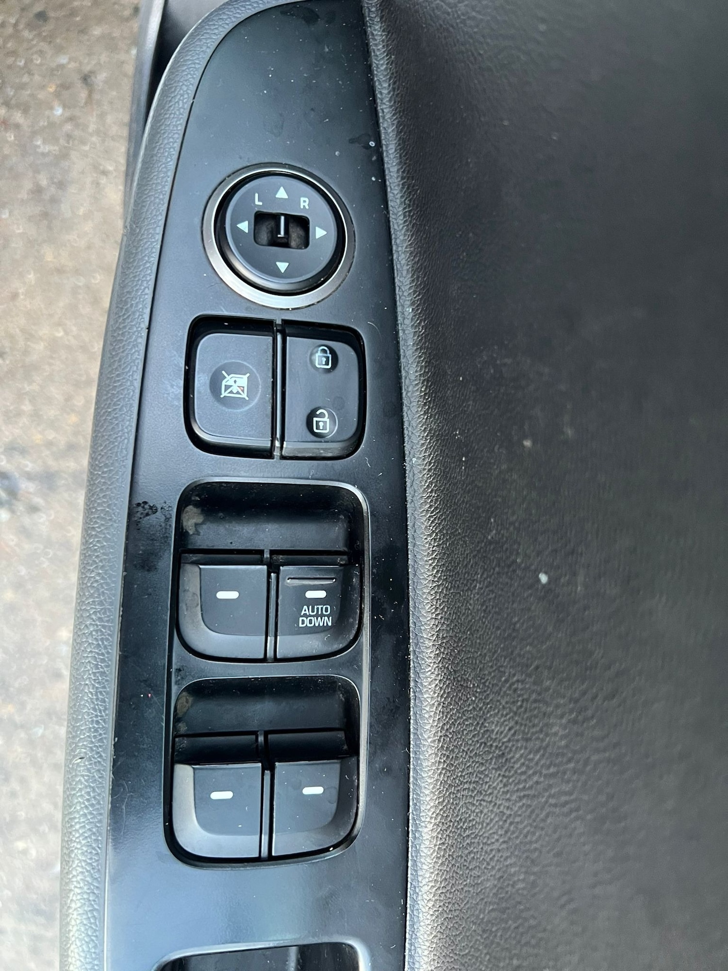 Used Hyundai i10 2017 for sale - 77017215: Photo 27