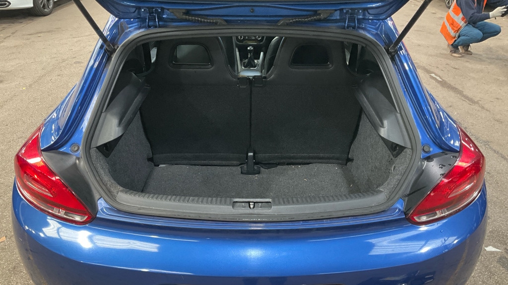 Used Volkswagen Scirocco 2010 for sale - 76715653: Photo 7