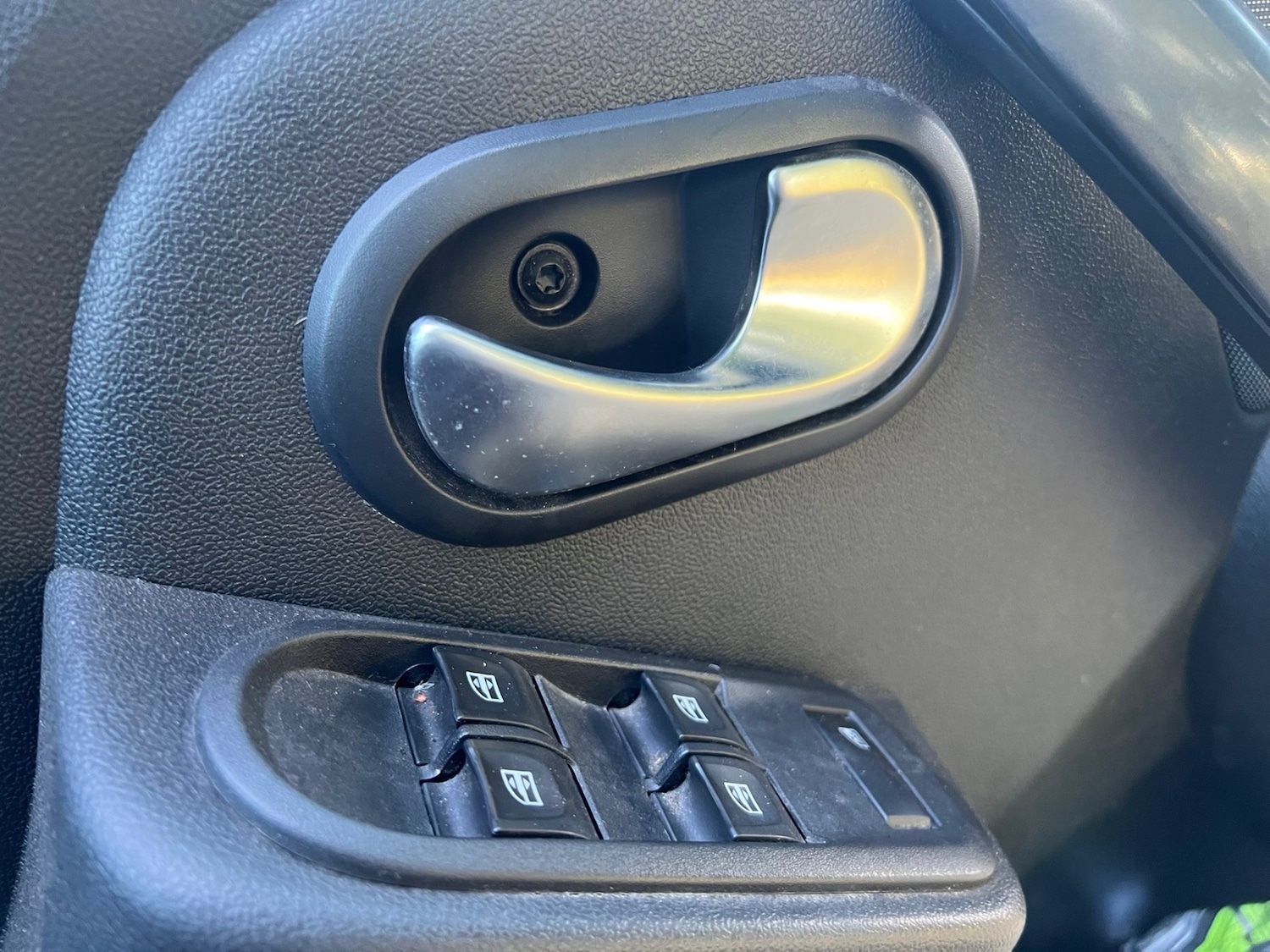 Used Dacia Duster 2017 for sale - 76165393: Photo 22
