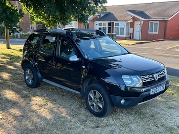 Used Dacia Duster 2017 for sale - 76165393: Photo 2