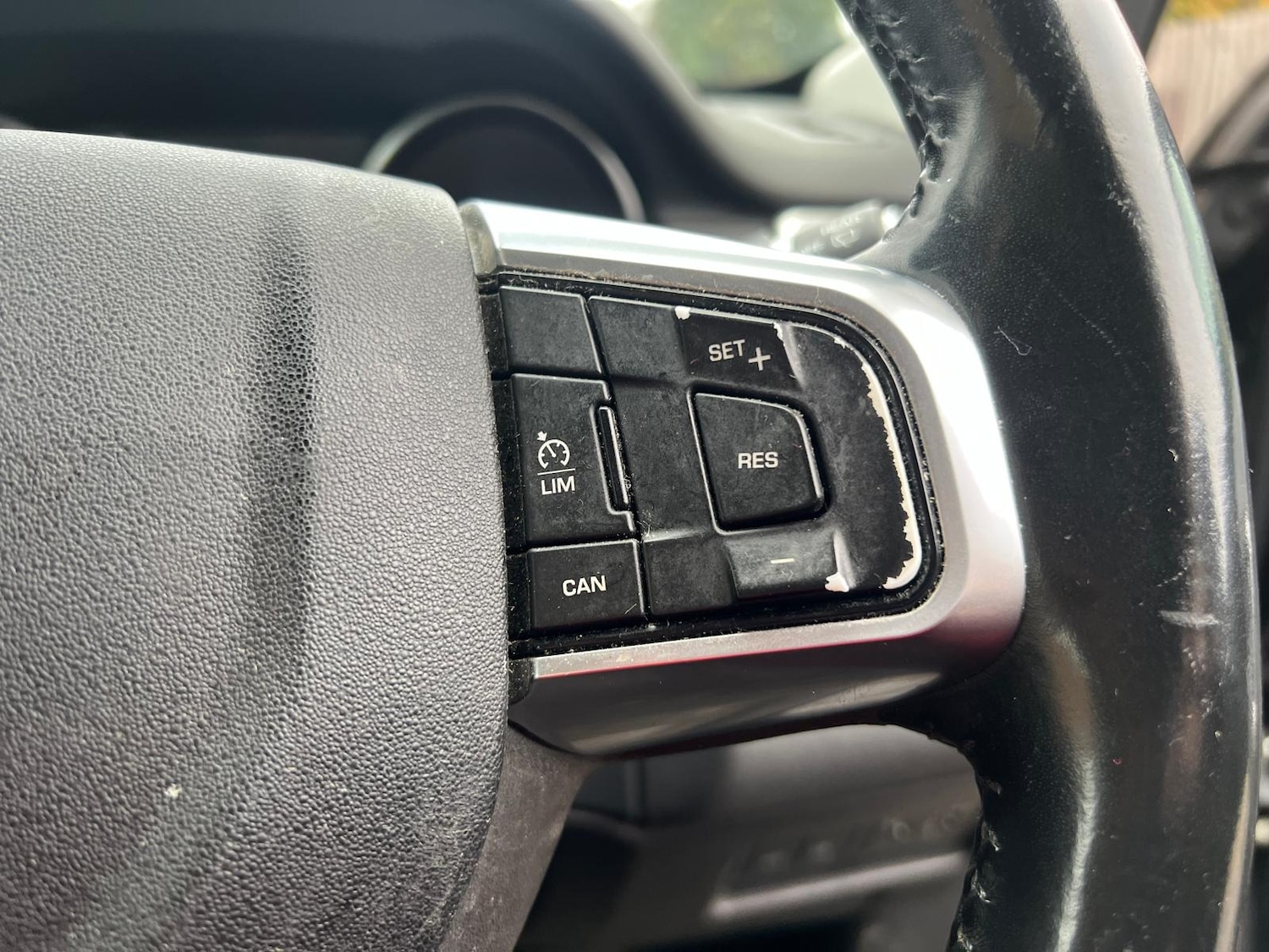 Used Land Rover Discovery Sport 2017 for sale - 76458181: Photo 27