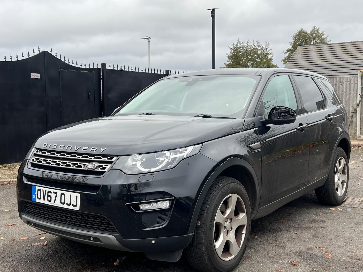 Used Land Rover Discovery Sport 2017 for sale - 76458181: Photo 4