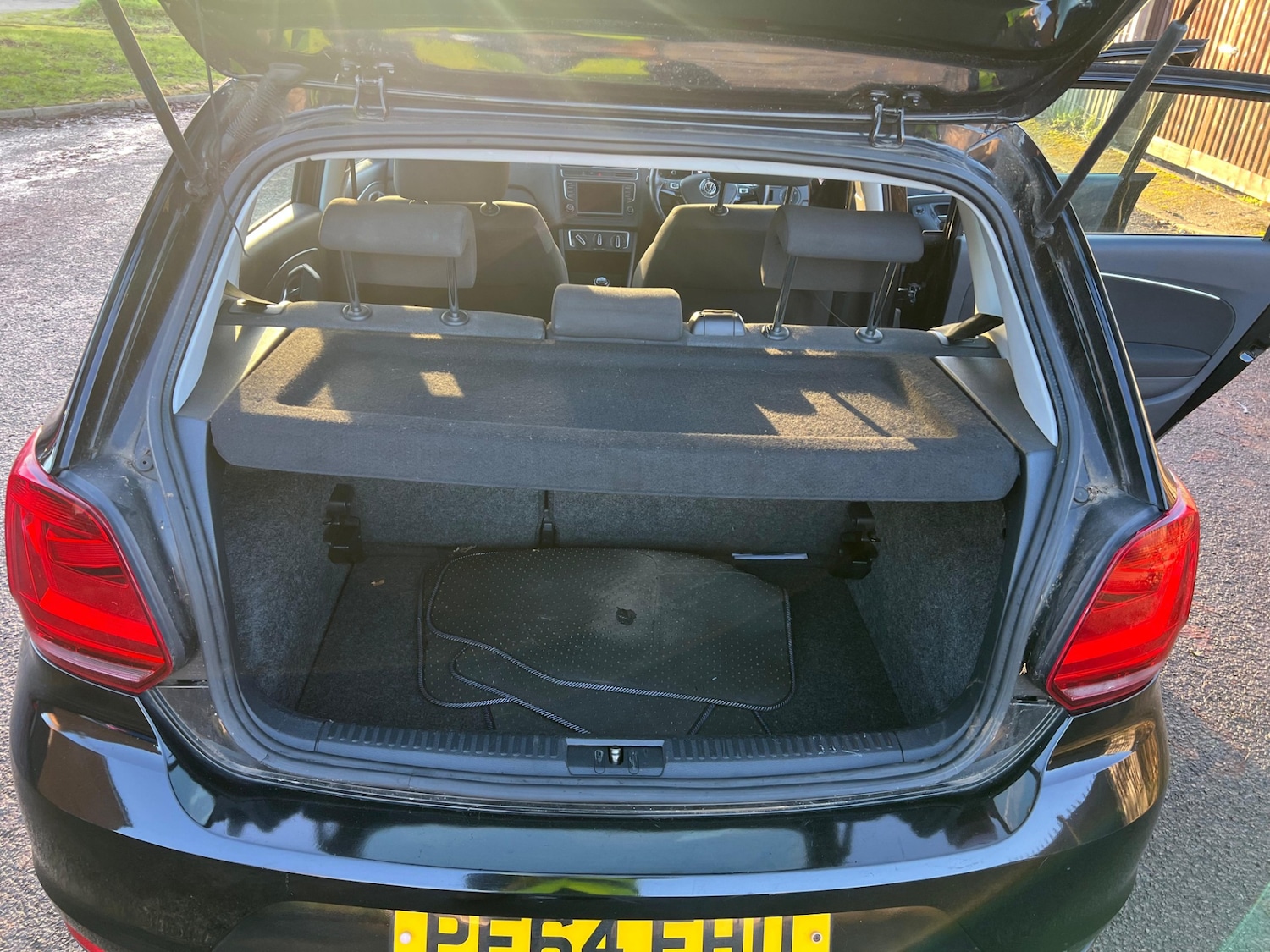 Used Volkswagen Polo 2014 for sale - 76715655: Photo 19