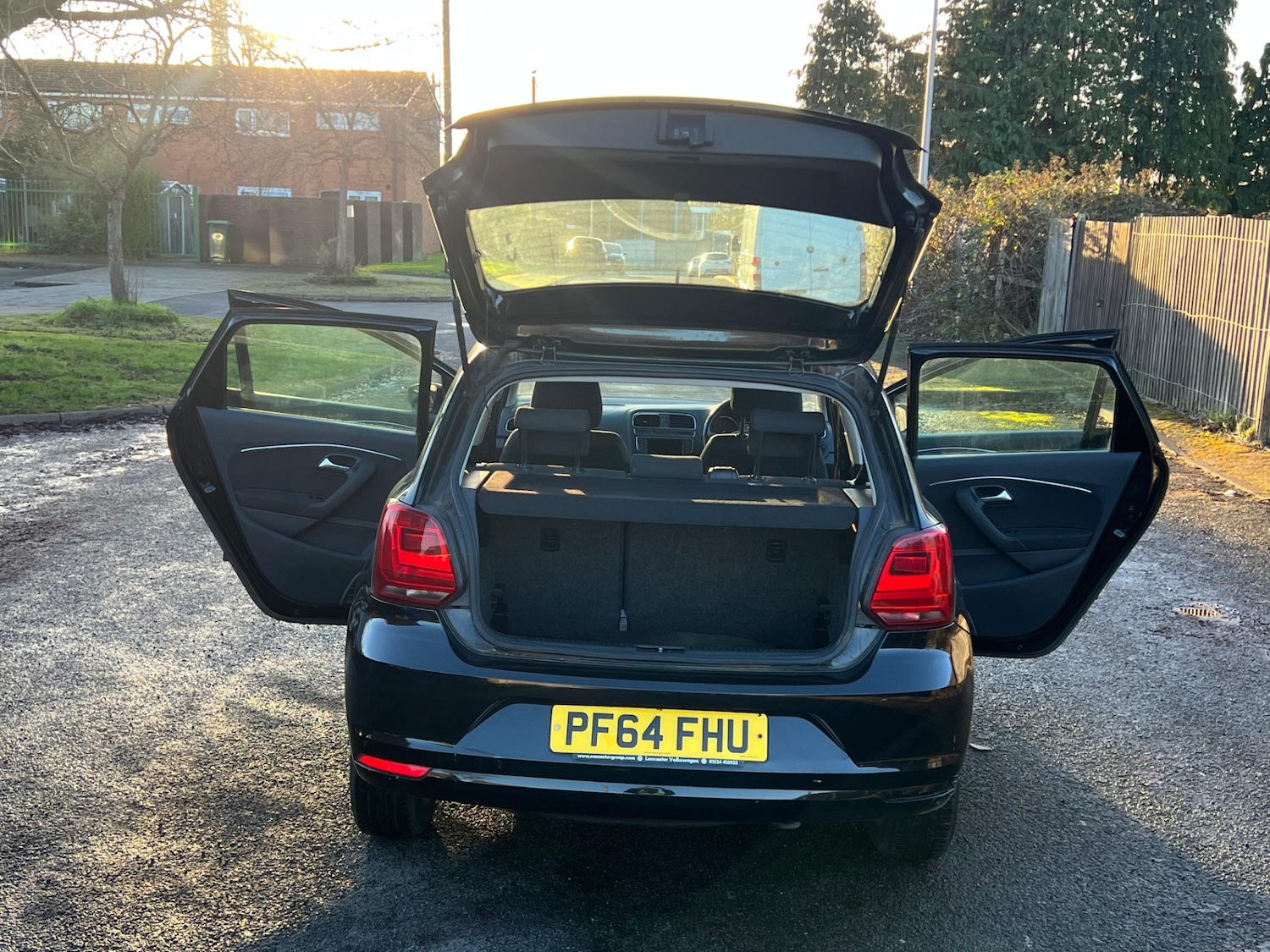 Used Volkswagen Polo 2014 for sale - 76715655: Photo 2