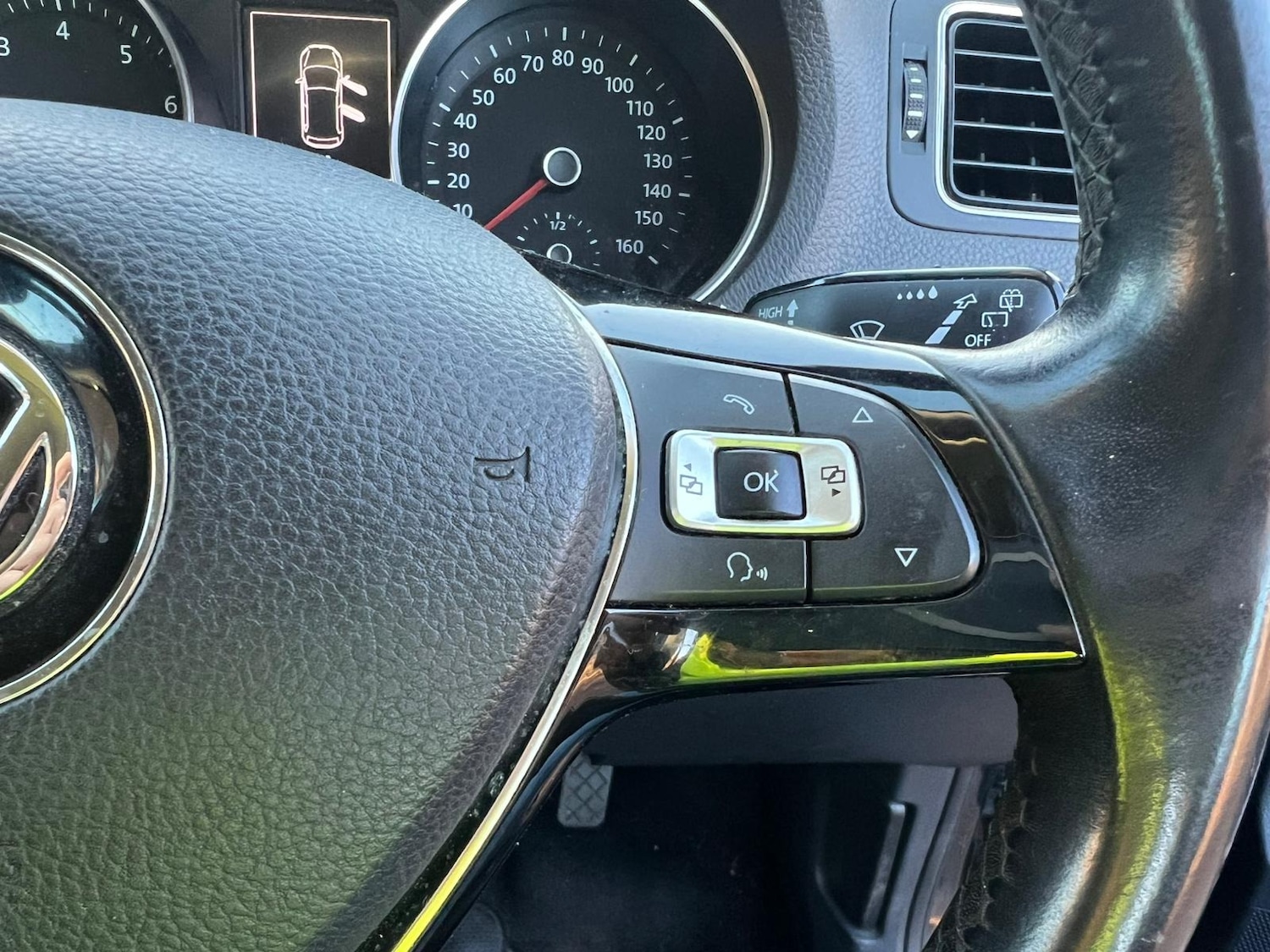 Used Volkswagen Polo 2014 for sale - 76715655: Photo 30