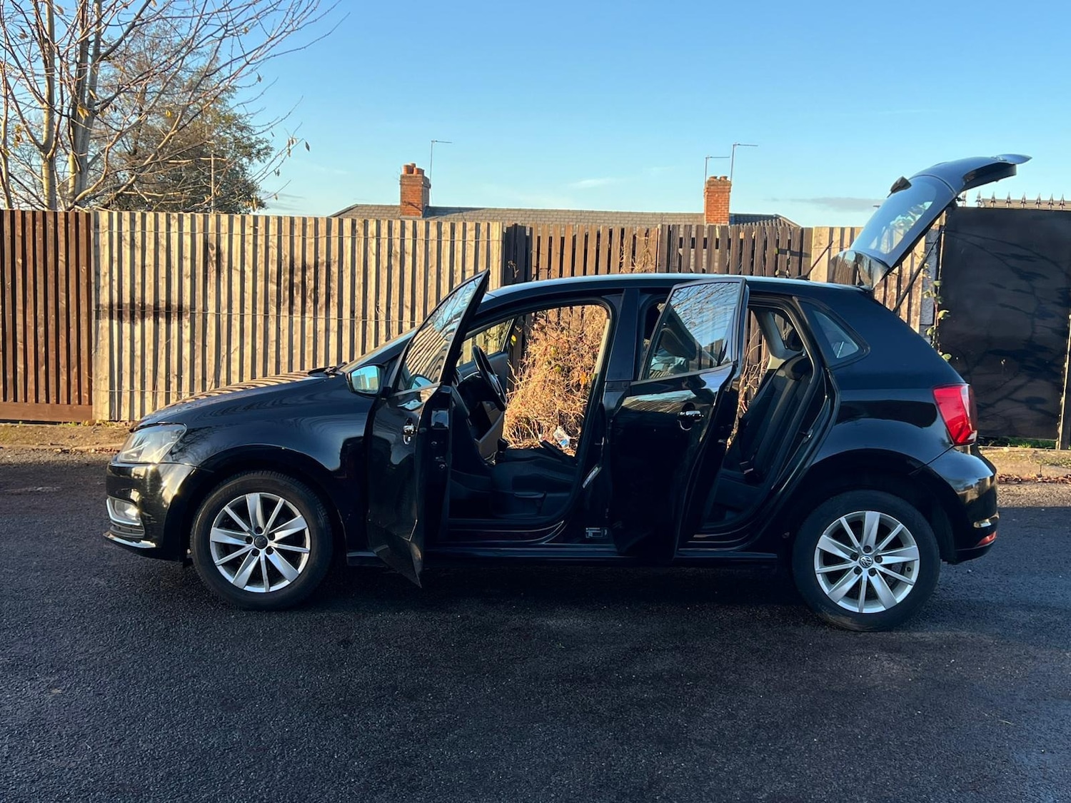 Used Volkswagen Polo 2014 for sale - 76715655: Photo 34