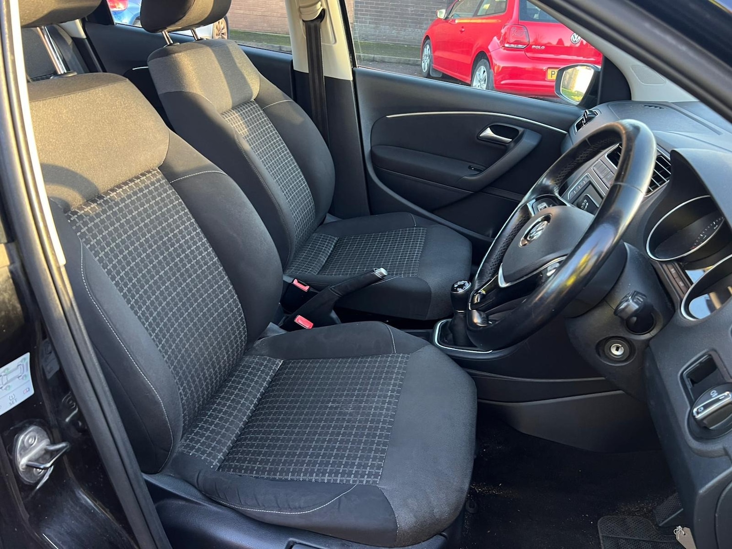 Used Volkswagen Polo 2014 for sale - 76715655: Photo 40