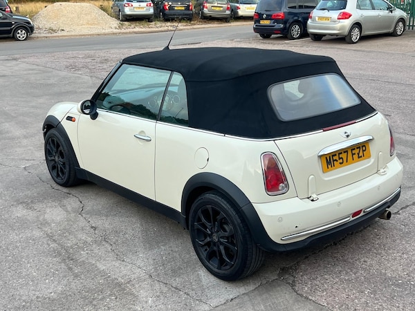 Used MINI Convertible 2007 for sale - 76168073: Photo 10
