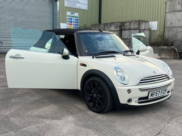 Used MINI Convertible 2007 for sale - 76168073: Photo 17