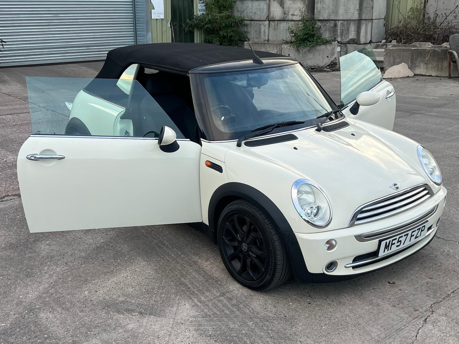 Used MINI Convertible 2007 for sale - 76168073: Photo 18