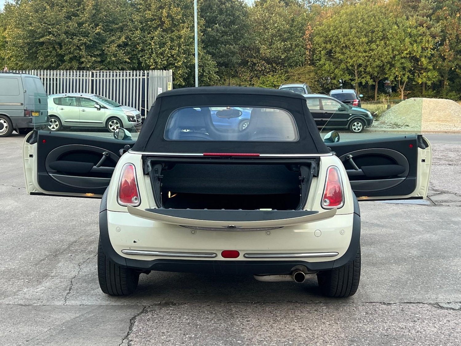 Used MINI Convertible 2007 for sale - 76168073: Photo 22