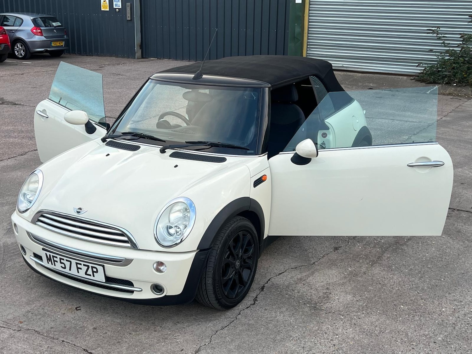 Used MINI Convertible 2007 for sale - 76168073: Photo 28