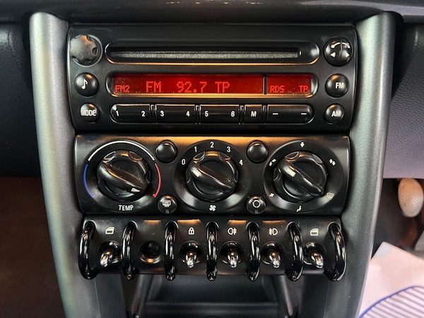 Used MINI Convertible 2007 for sale - 76168073: Photo 35