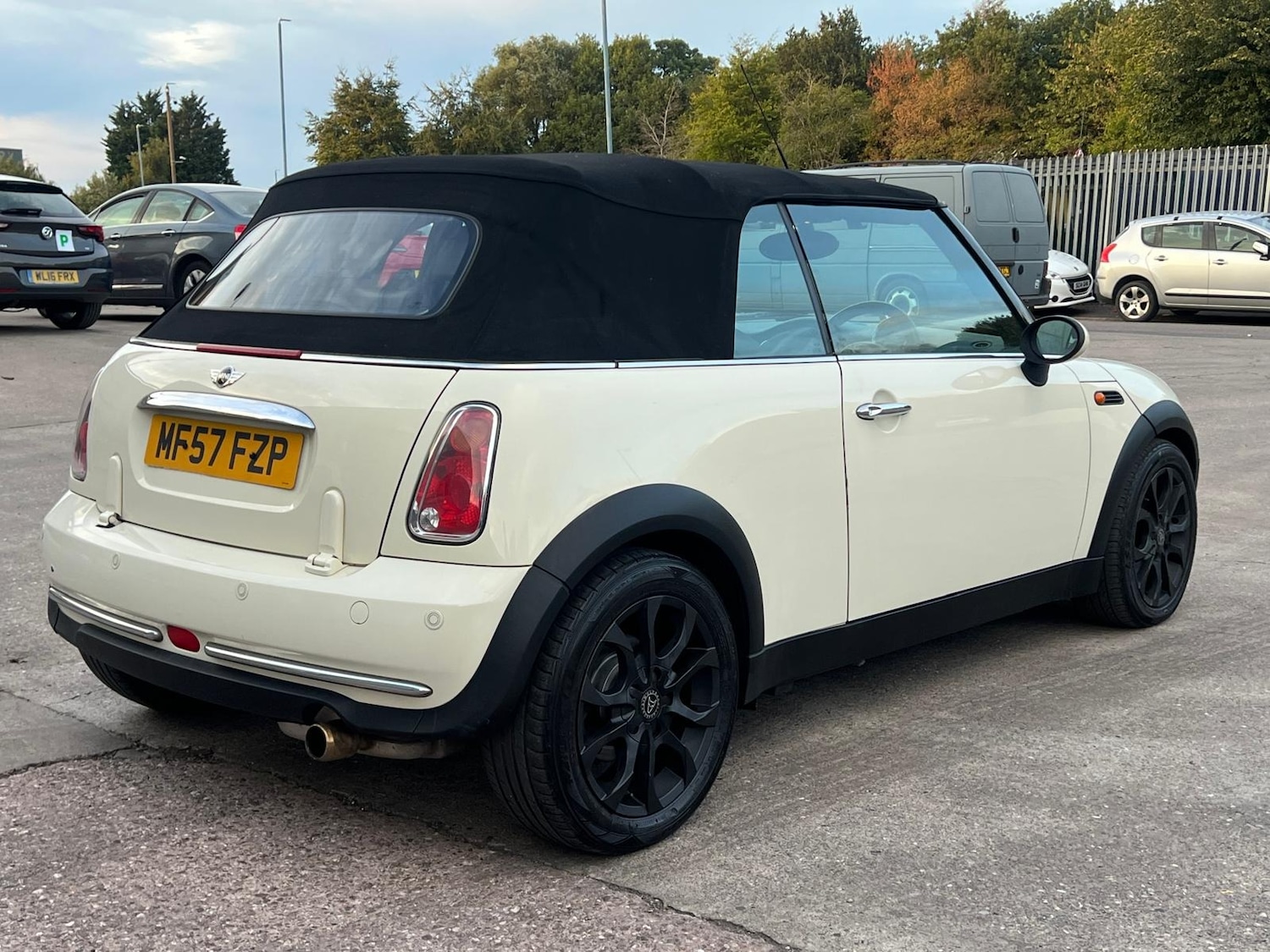 Used MINI Convertible 2007 for sale - 76168073: Photo 7