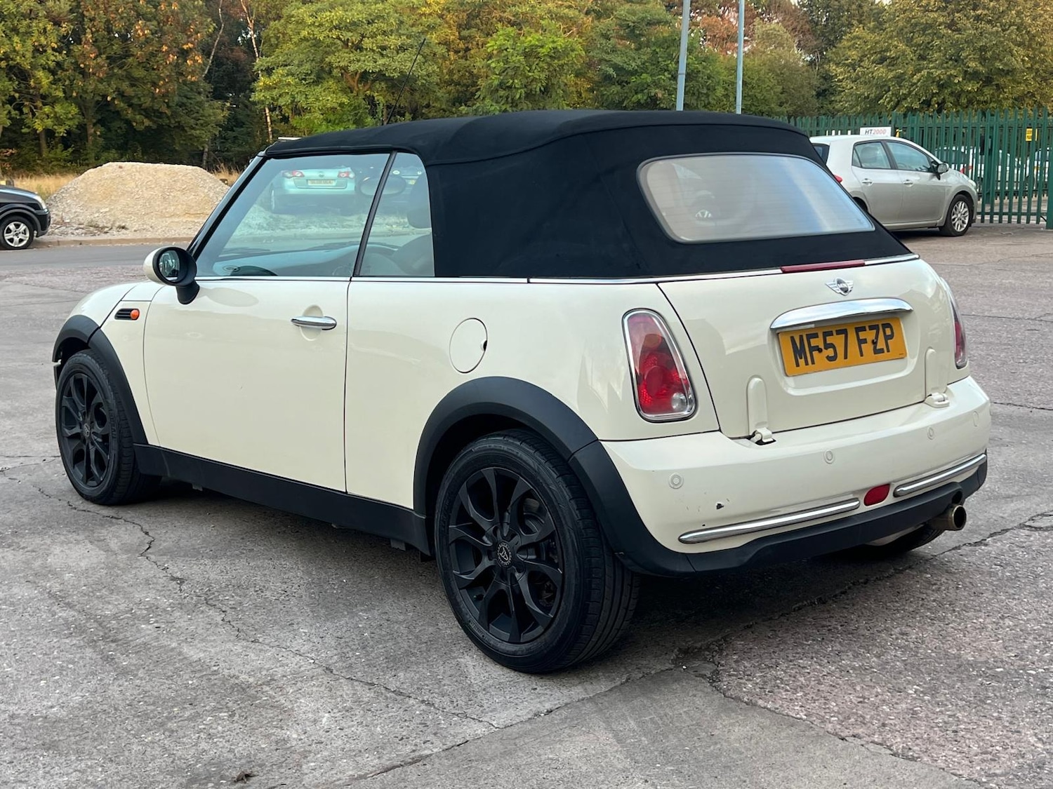 Used MINI Convertible 2007 for sale - 76168073: Photo 9