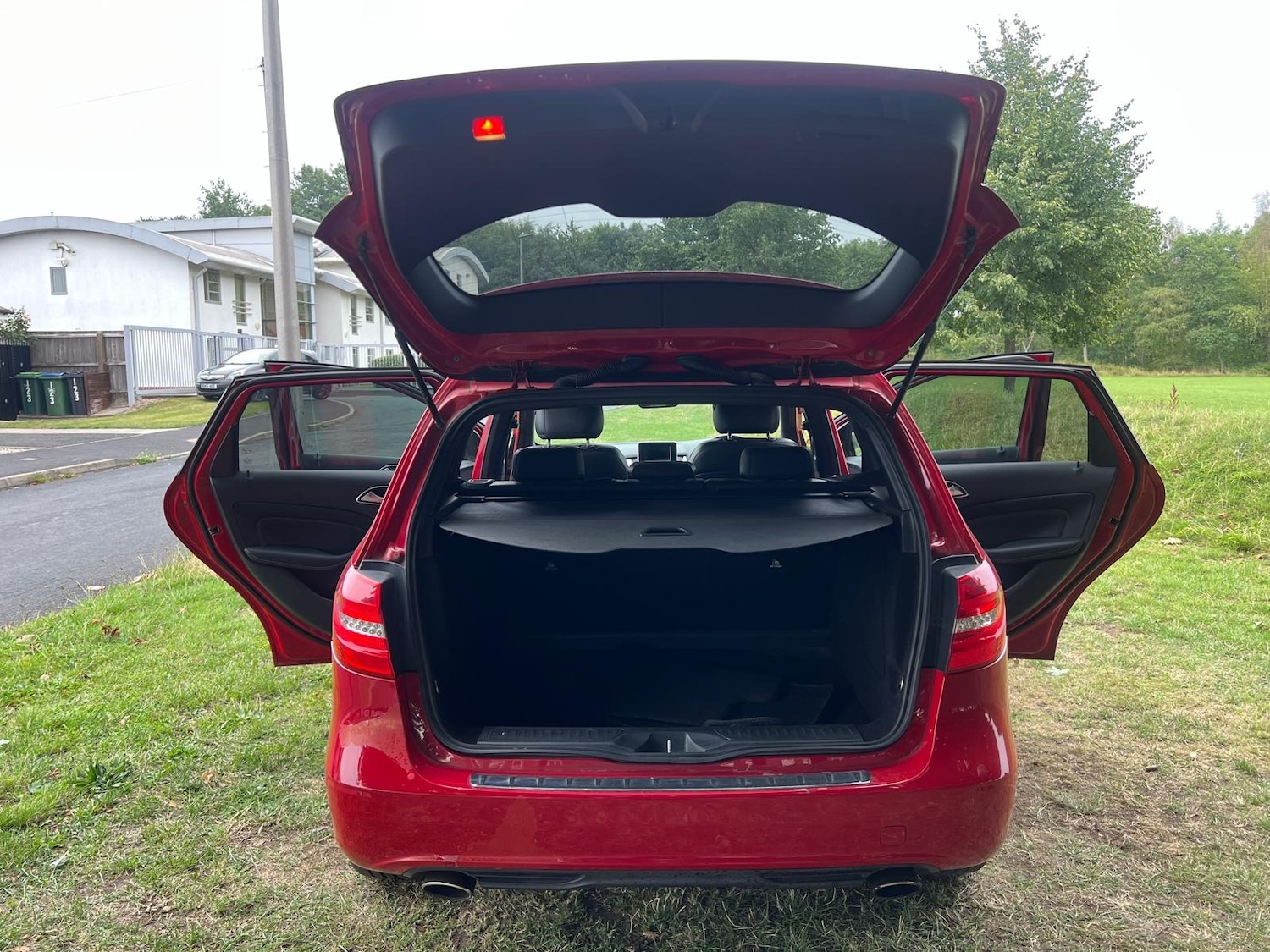 Used Mercedes-Benz B Class 2013 for sale - 76716845: Photo 13