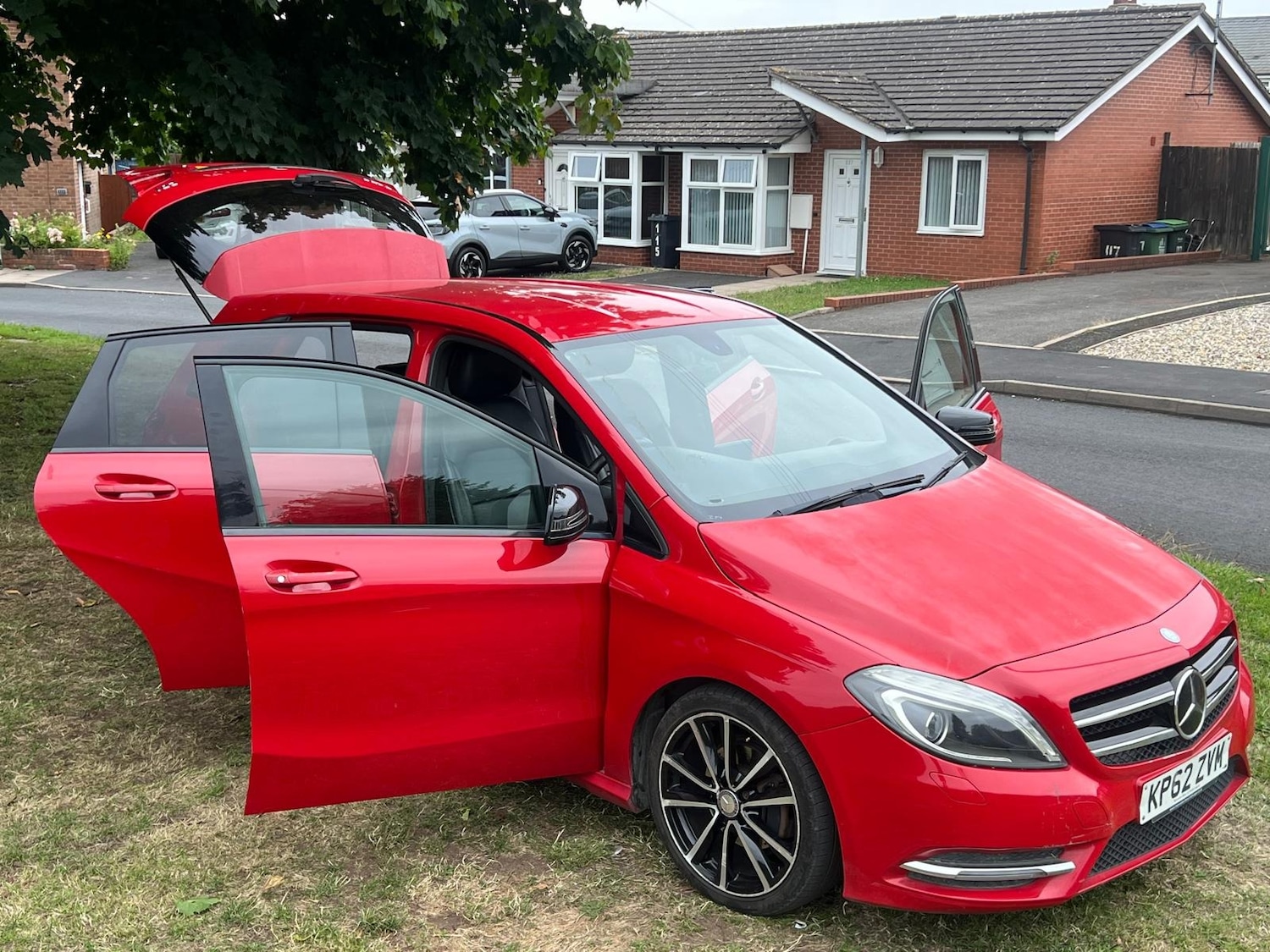 Used Mercedes-Benz B Class 2013 for sale - 76716845: Photo 23