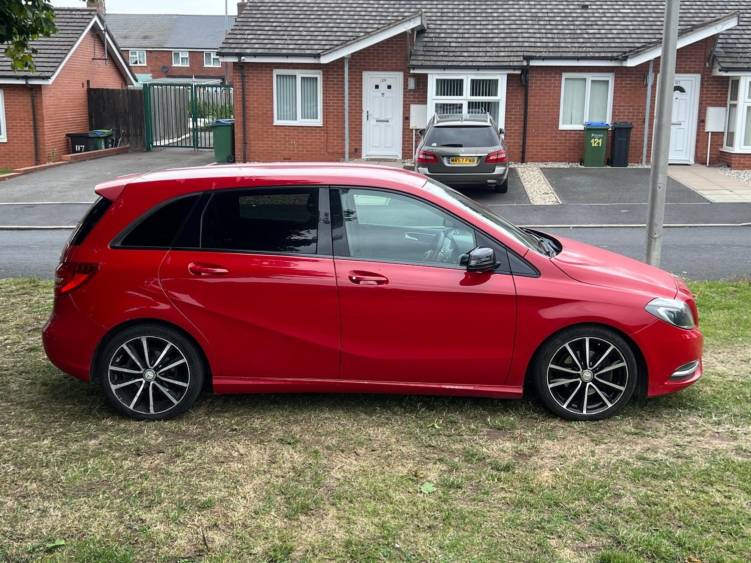 Used Mercedes-Benz B Class 2013 for sale - 76716845: Photo 7