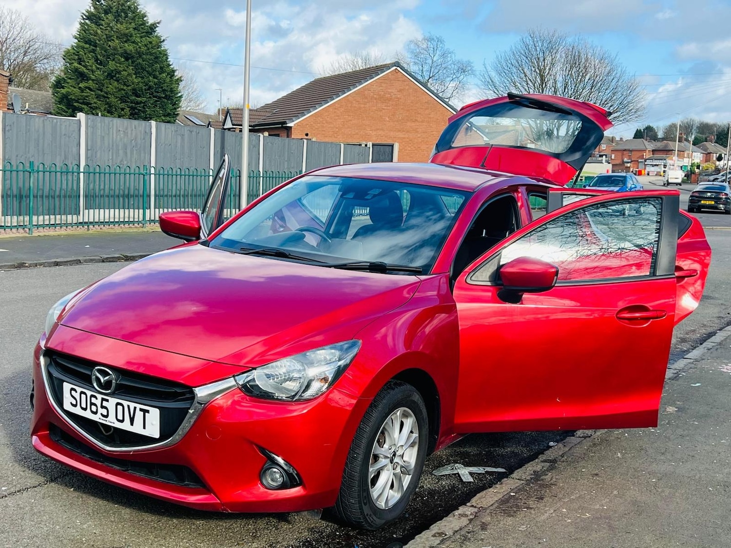 Used Mazda Mazda2 2016 for sale - 77613789: Photo 21