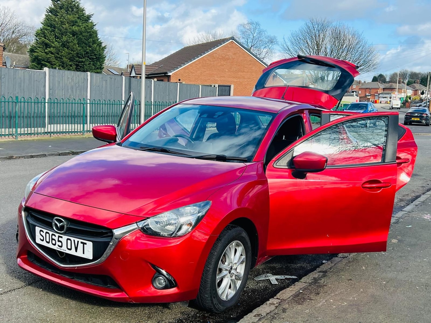 Used Mazda Mazda2 2016 for sale - 77613789: Photo 22