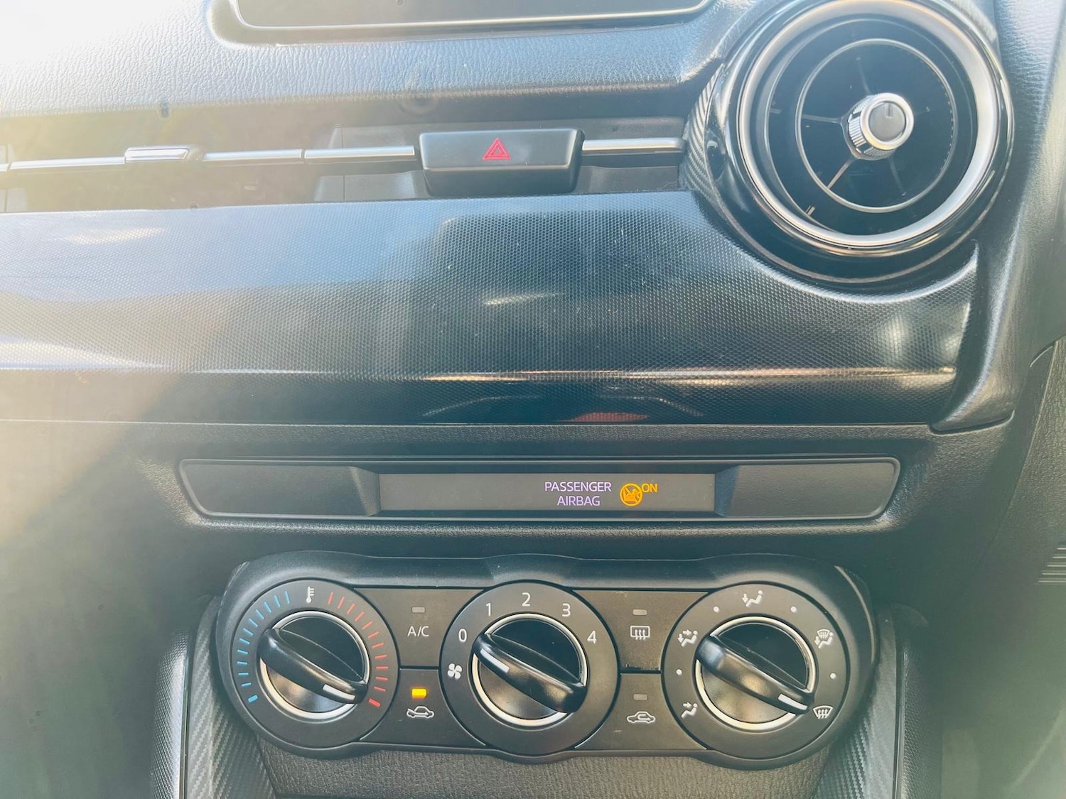 Used Mazda Mazda2 2016 for sale - 77613789: Photo 42