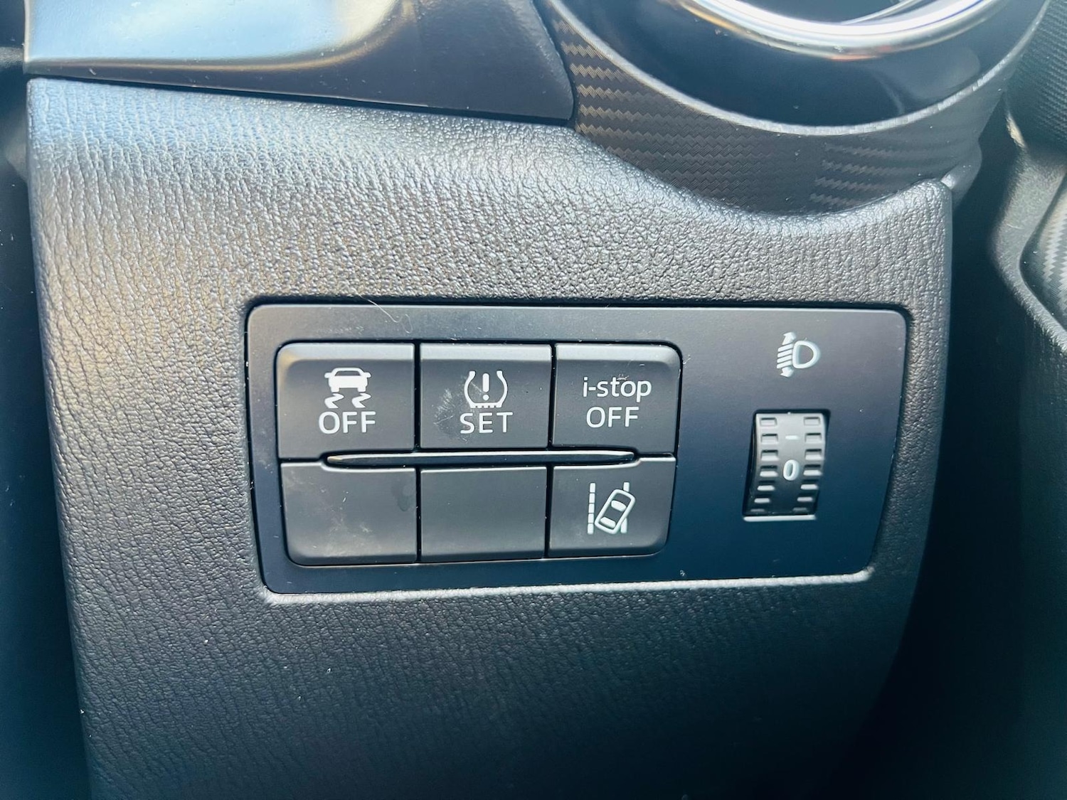 Used Mazda Mazda2 2016 for sale - 77613789: Photo 47