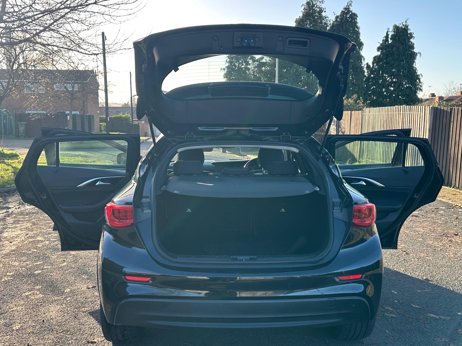 Used Infiniti Q30 2016 for sale - 76608590: Photo 15