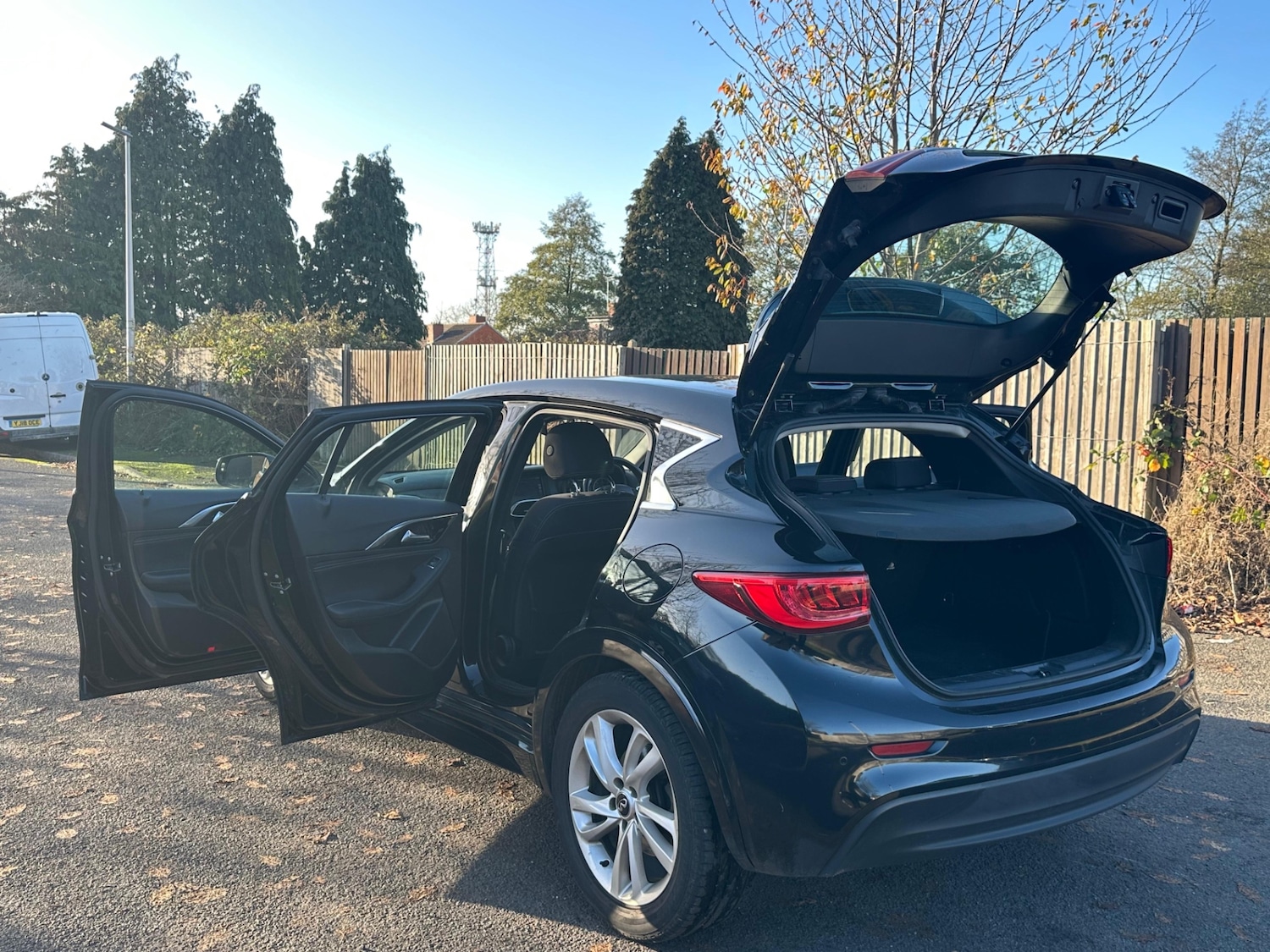 Used Infiniti Q30 2016 for sale - 76608590: Photo 21