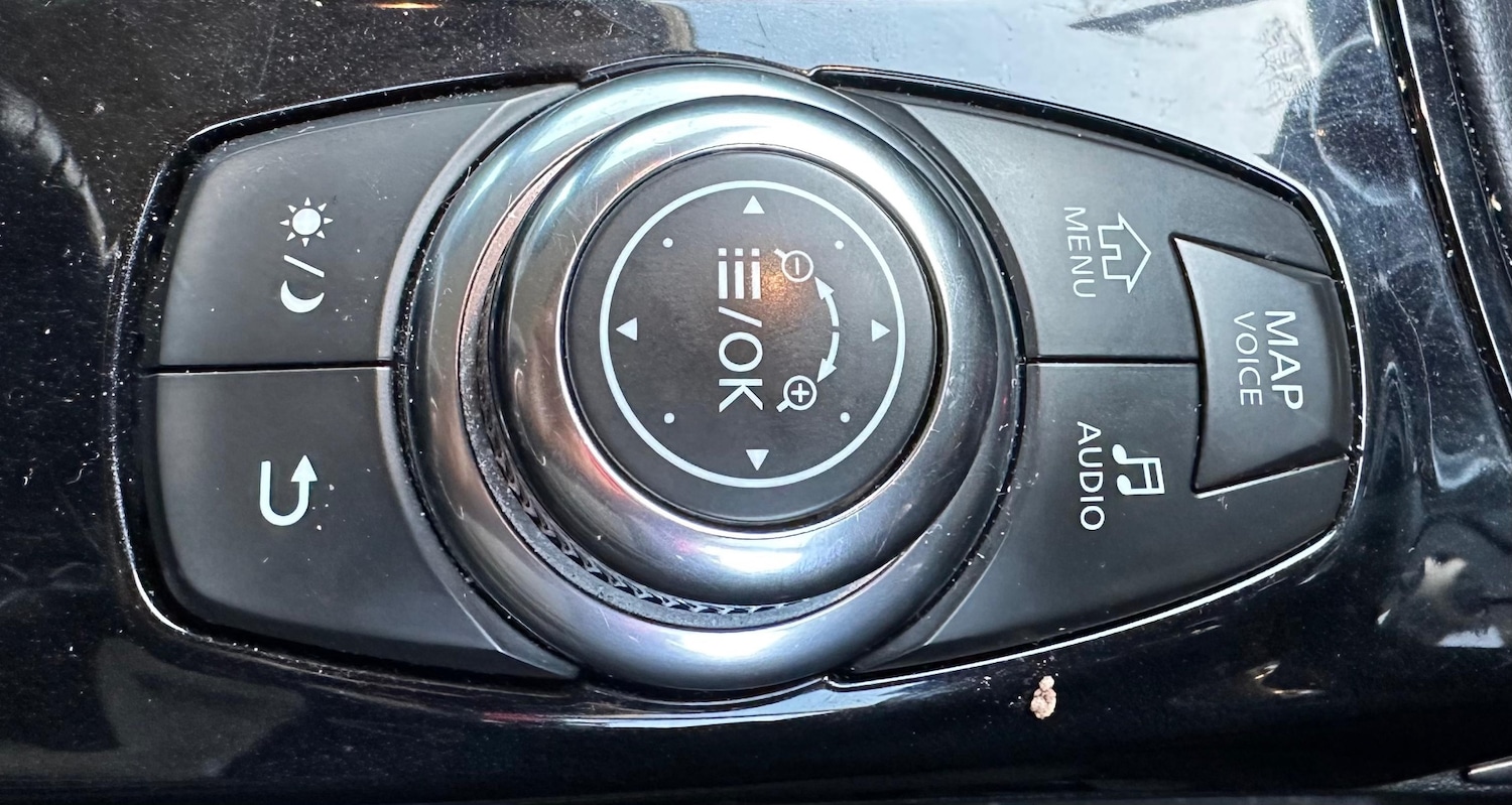 Used Infiniti Q30 2016 for sale - 76608590: Photo 26