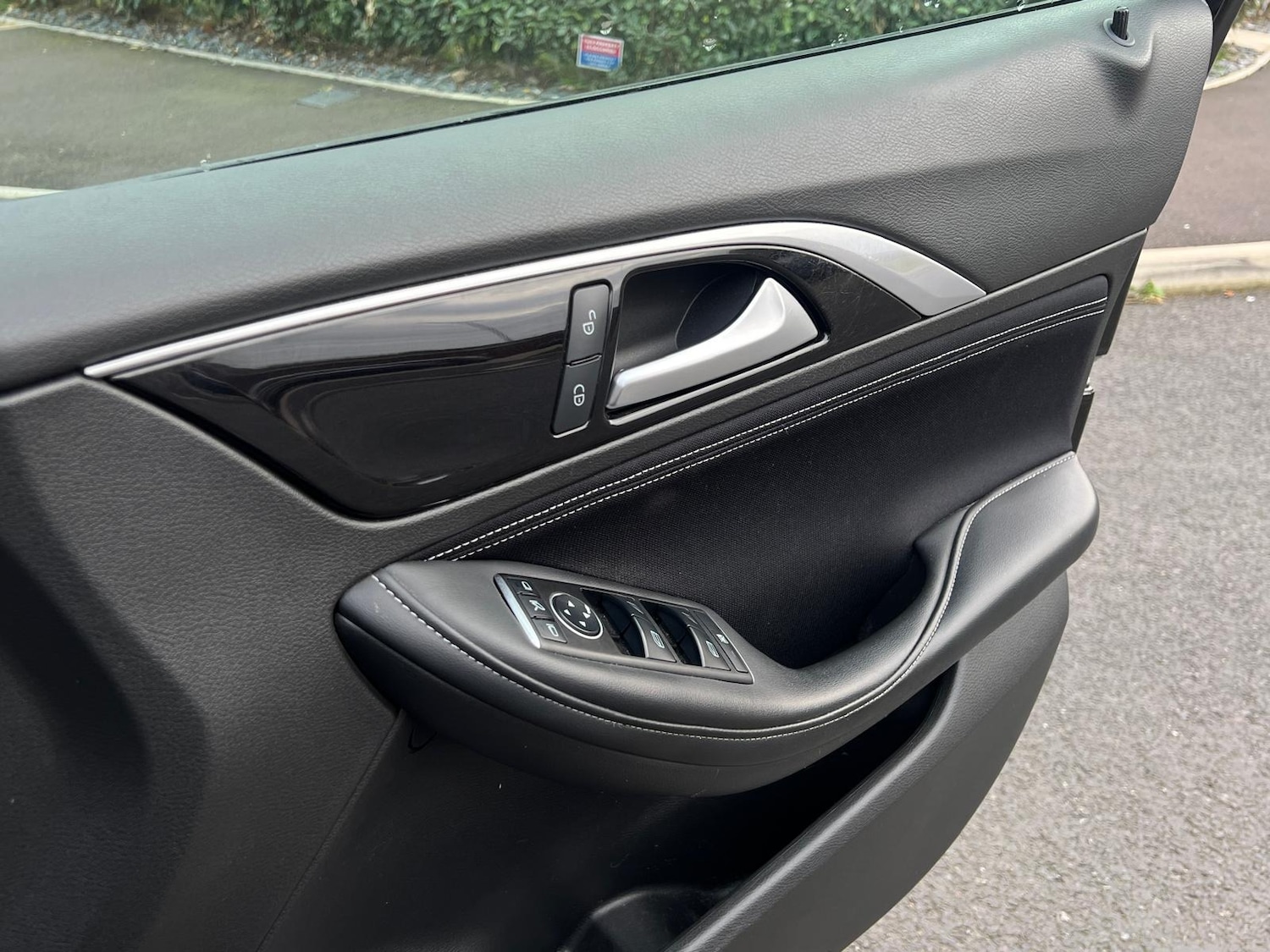 Used Infiniti Q30 2016 for sale - 76608590: Photo 28