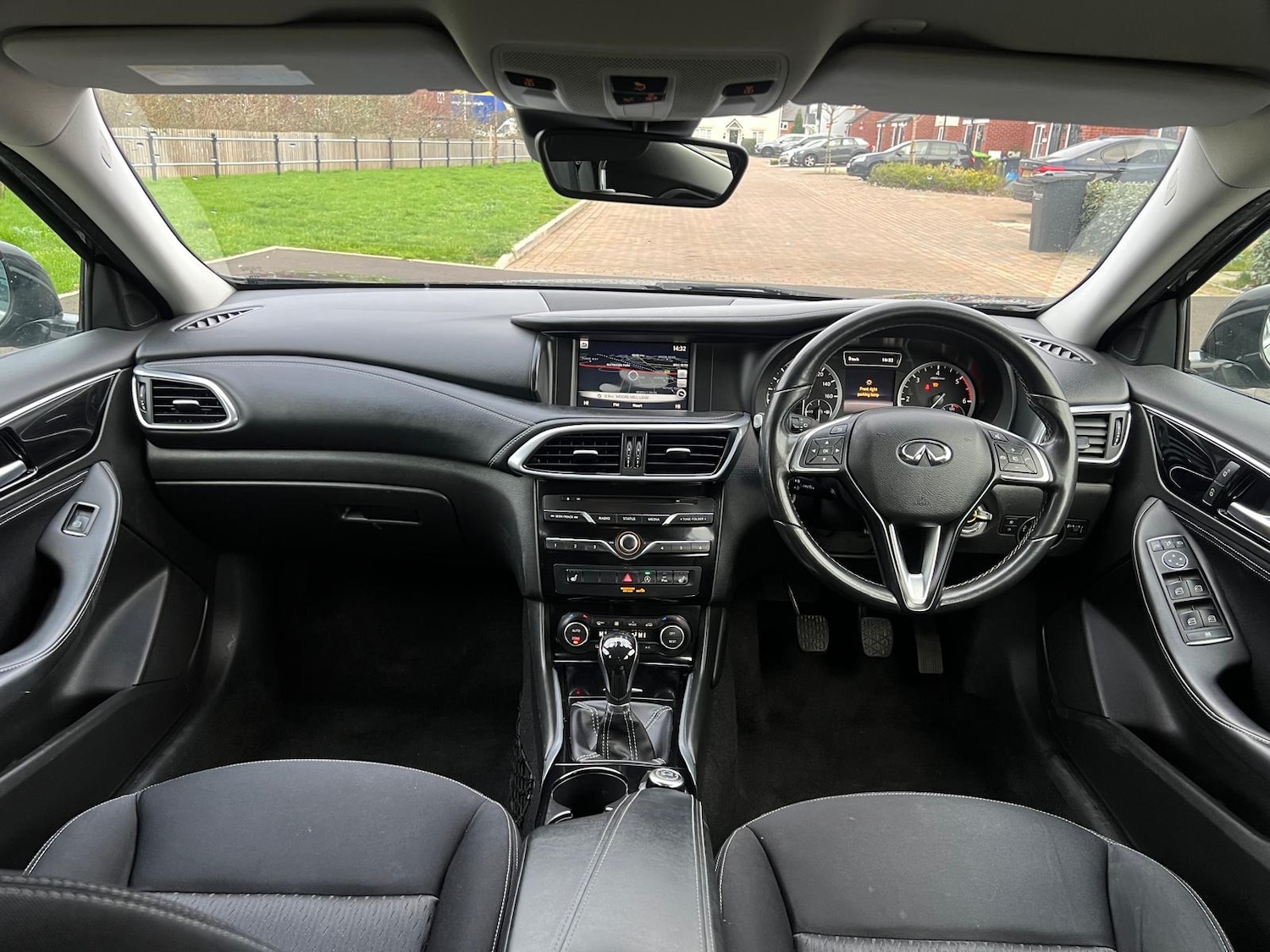 Used Infiniti Q30 2016 for sale - 76608590: Photo 45