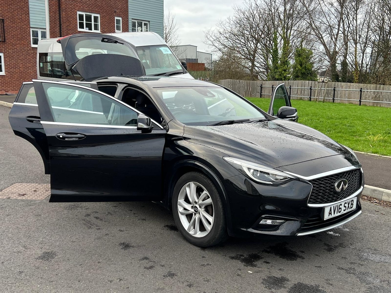 Used Infiniti Q30 2016 for sale - 76608590: Photo 46