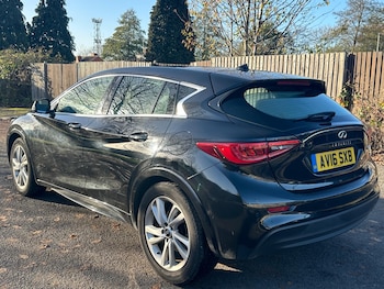 Used Infiniti Q30 2016 for sale - 76608590: Photo